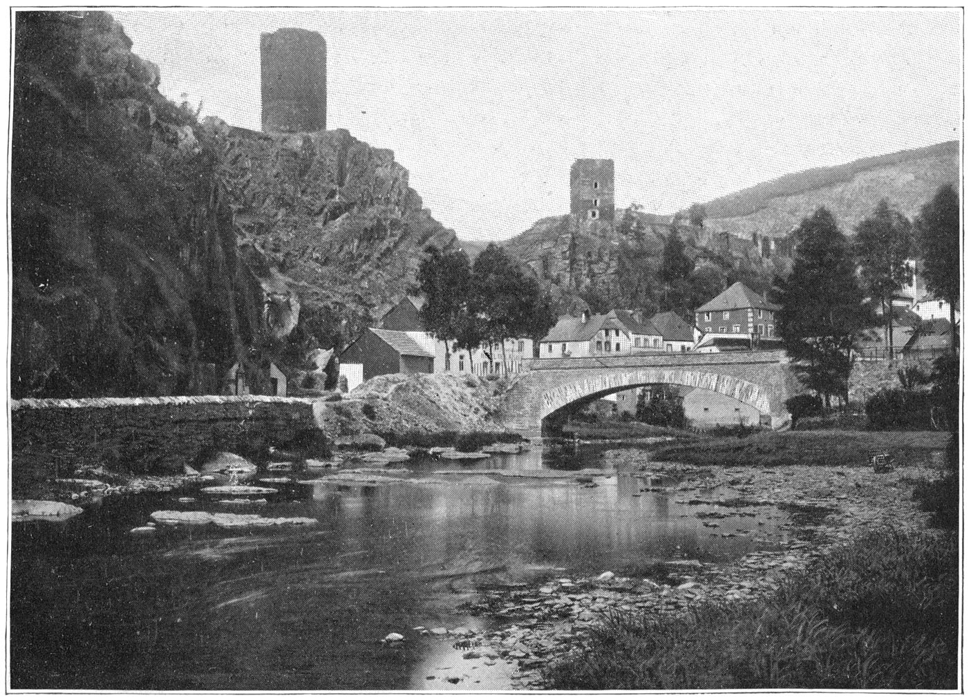 RuĂŻnen van de oude residentie der heeren Van Esch.