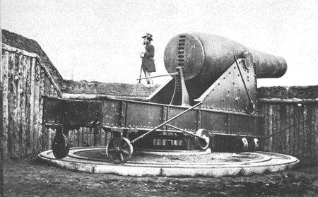 A 15-inch Rodman smoothbore, one of the largest guns mounted during the war,
stands as a silent sentry guarding the Potomac at Alexandria, Virginia.